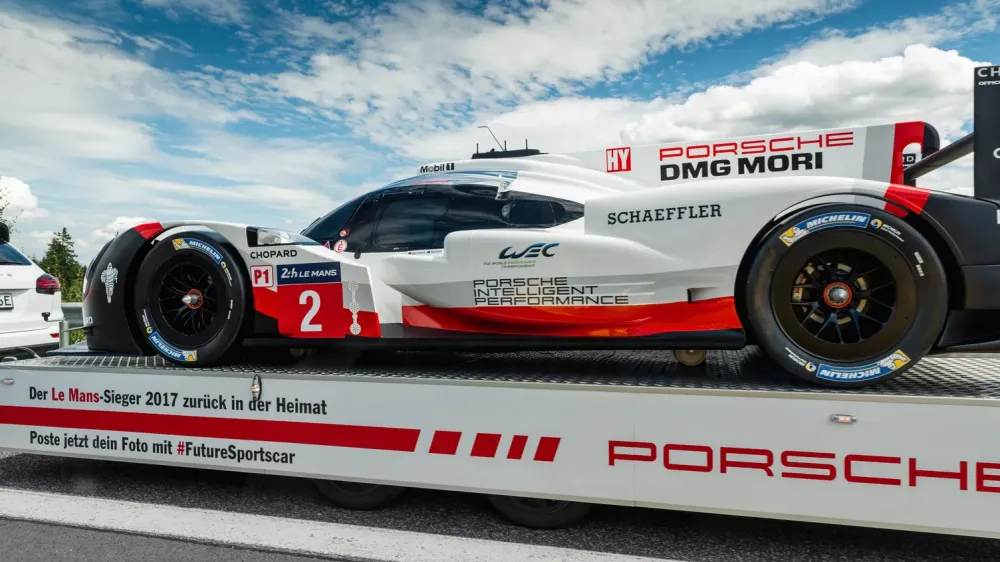 Décor de véhicules à Allonne